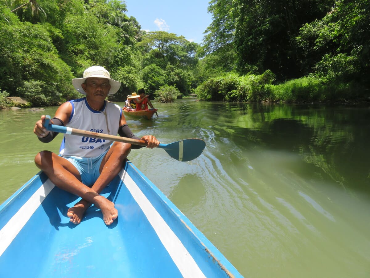 canoe ride to Pagsanjan Falls