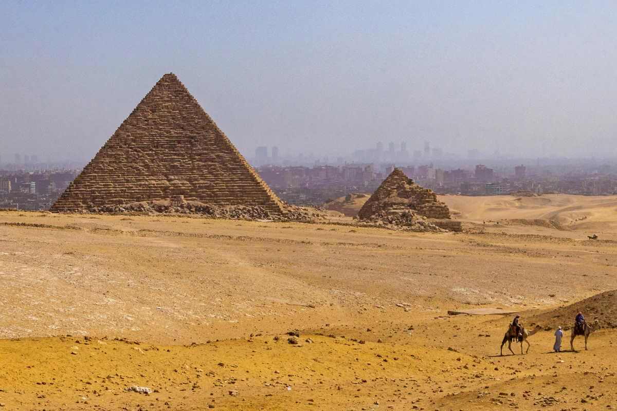 giza pyramids