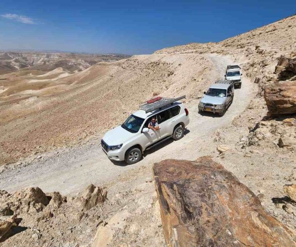 Judean desert jeep tour